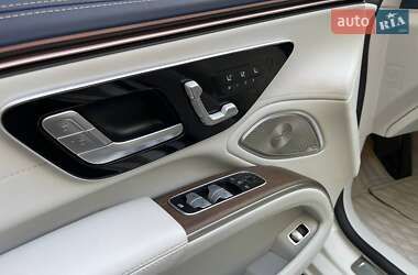 Седан Mercedes-Benz EQS 2022 в 