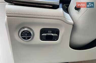 Седан Mercedes-Benz EQS 2022 в 