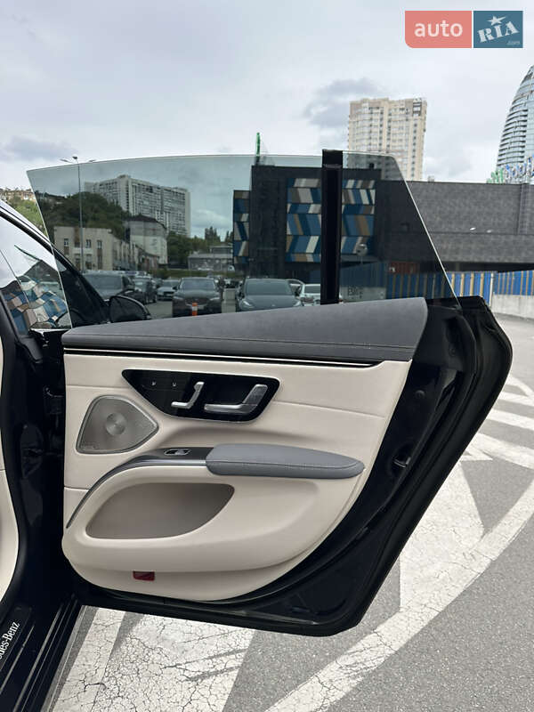 Седан Mercedes-Benz EQS 2022 в Києві