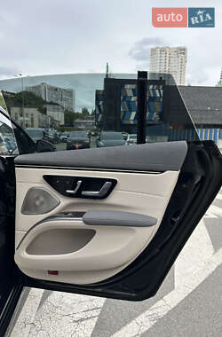 Седан Mercedes-Benz EQS 2022 в 