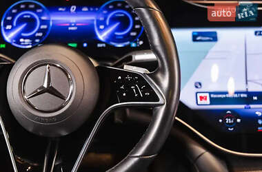 Седан Mercedes-Benz EQS 2022 в 