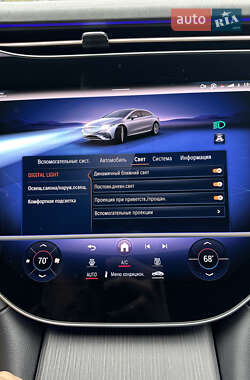 Седан Mercedes-Benz EQS 2022 в 