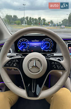 Седан Mercedes-Benz EQS 2022 в 