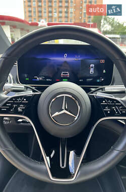 Седан Mercedes-Benz EQS 2022 в 