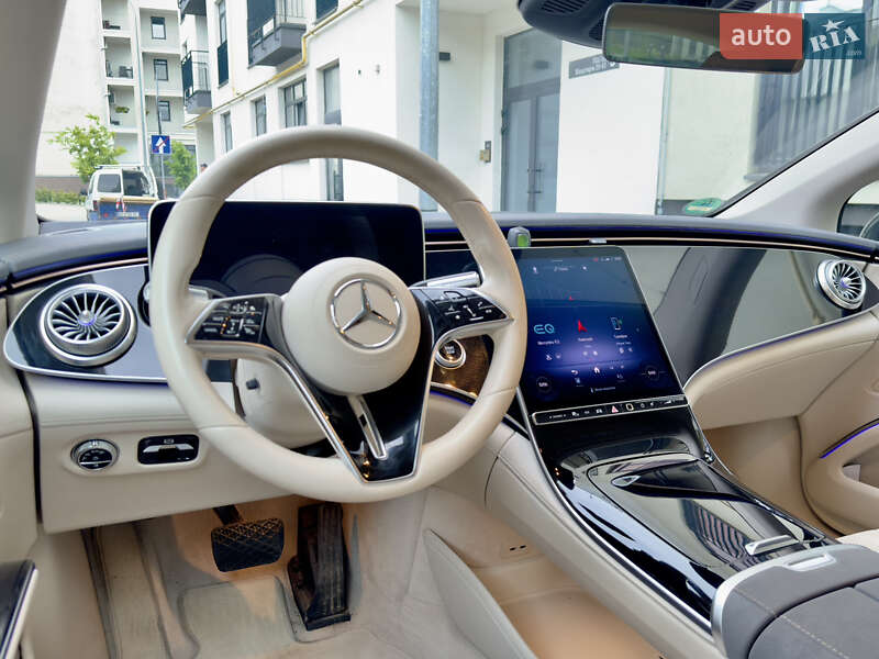 Седан Mercedes-Benz EQS 2022 в Києві