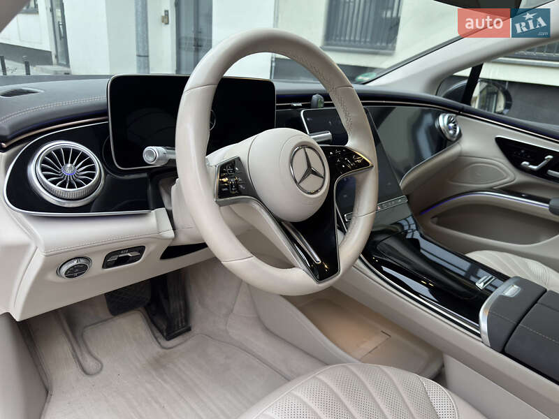 Седан Mercedes-Benz EQS 2022 в Києві