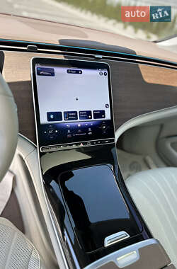 Седан Mercedes-Benz EQS 2022 в 