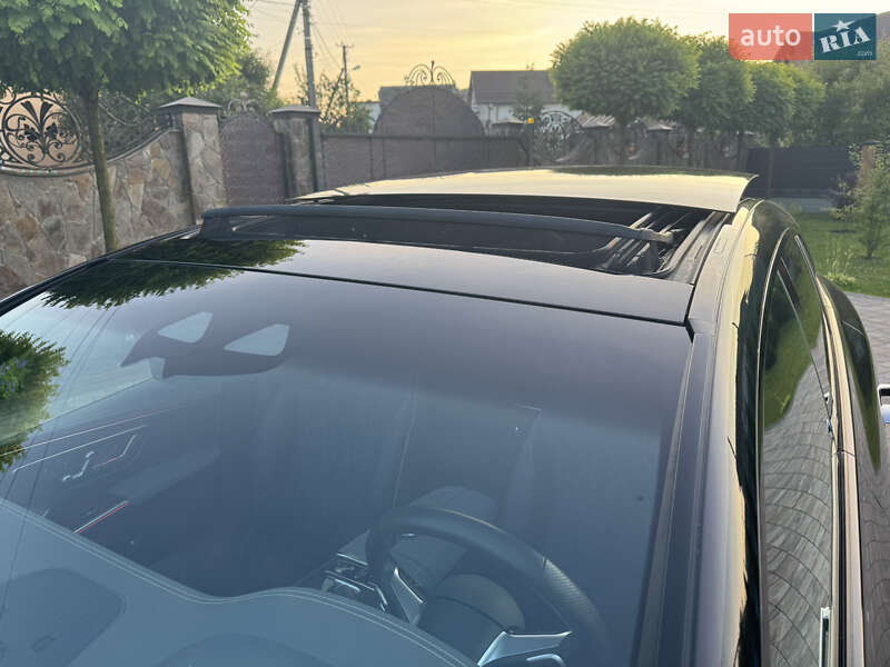 Седан Mercedes-Benz EQS 2023 в Львове