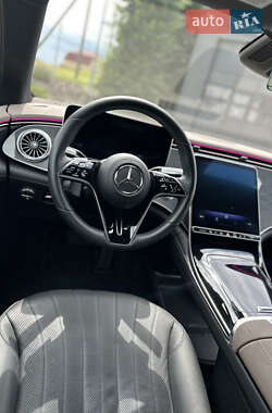 Седан Mercedes-Benz EQS 2022 в 