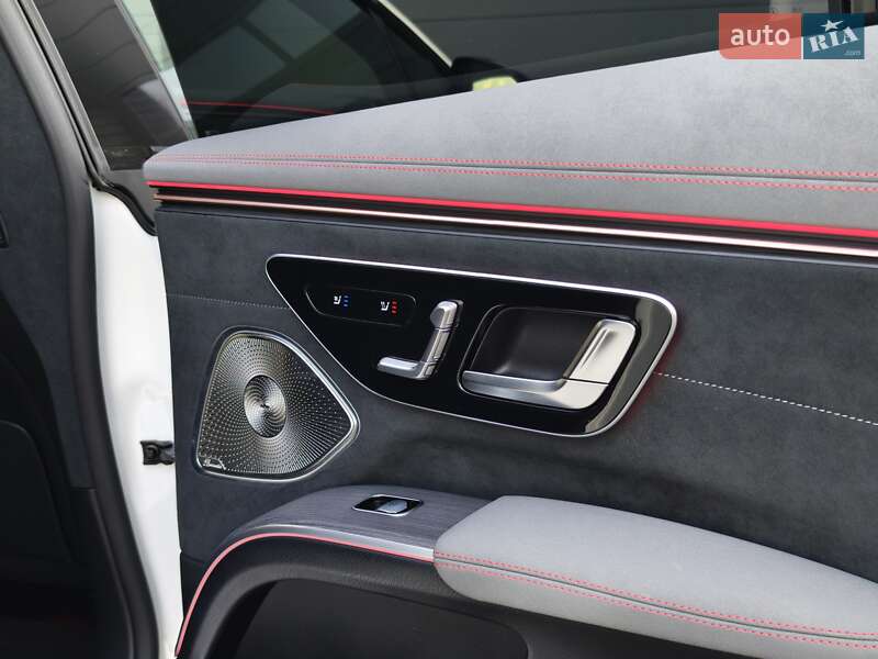 Седан Mercedes-Benz EQS 2022 в Луцке