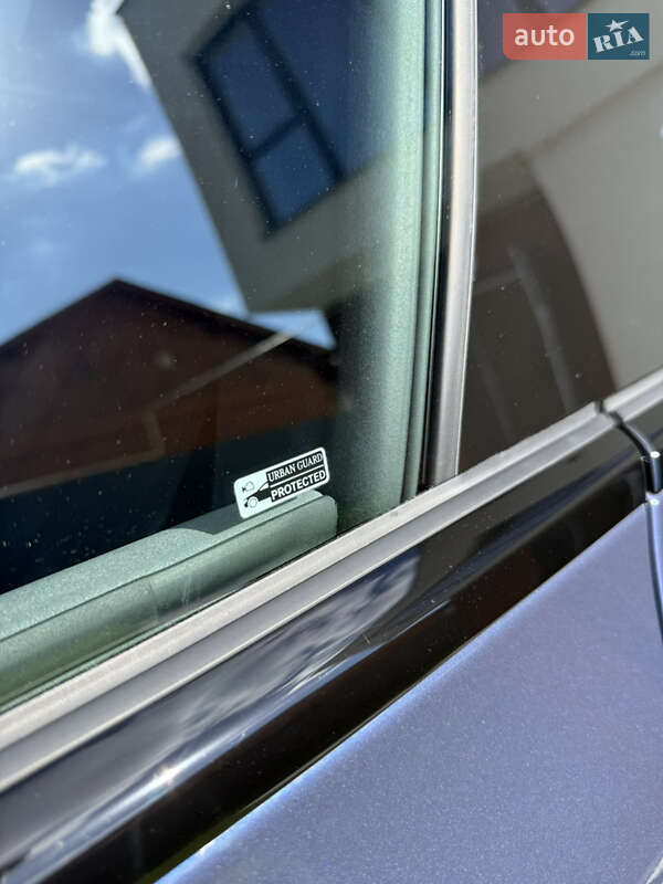 Седан Mercedes-Benz EQS 2023 в Коломые