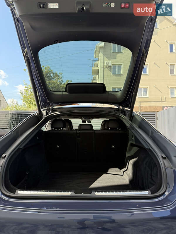 Седан Mercedes-Benz EQS 2023 в Коломые