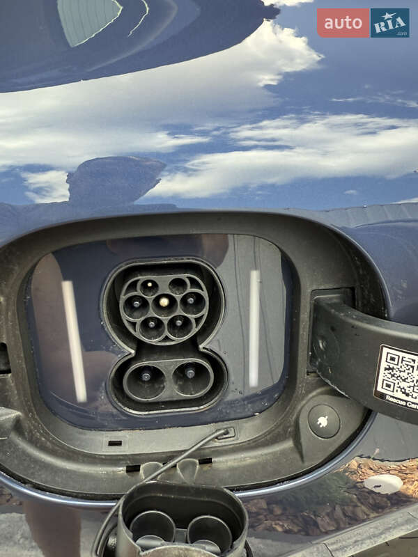 Седан Mercedes-Benz EQS 2023 в Коломые