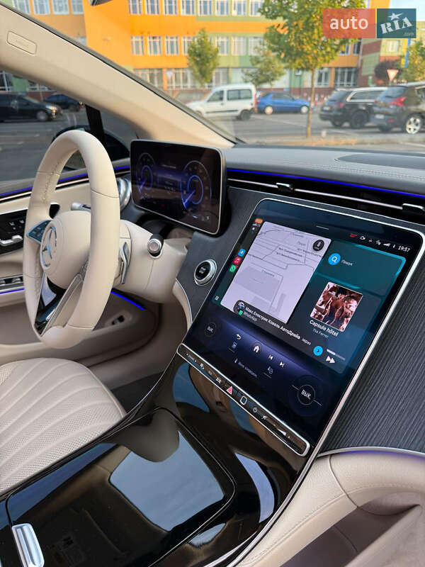Седан Mercedes-Benz EQS 2022 в Луцке