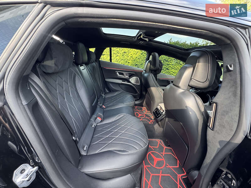 Седан Mercedes-Benz EQS 2022 в Киеве