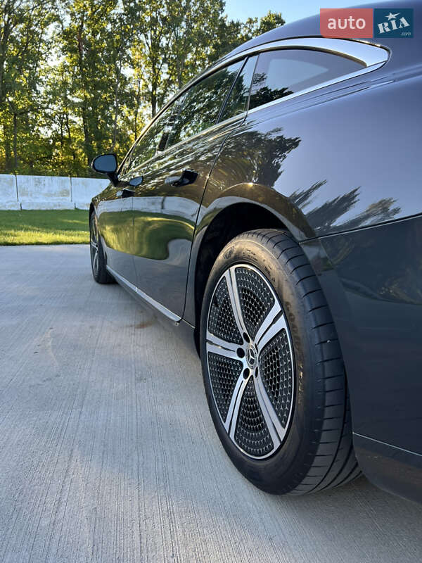 Седан Mercedes-Benz EQS 2022 в Луцке