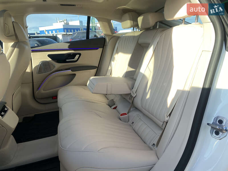 Седан Mercedes-Benz EQS 2023 в Києві
