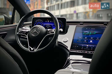 Седан Mercedes-Benz EQS 2022 в 