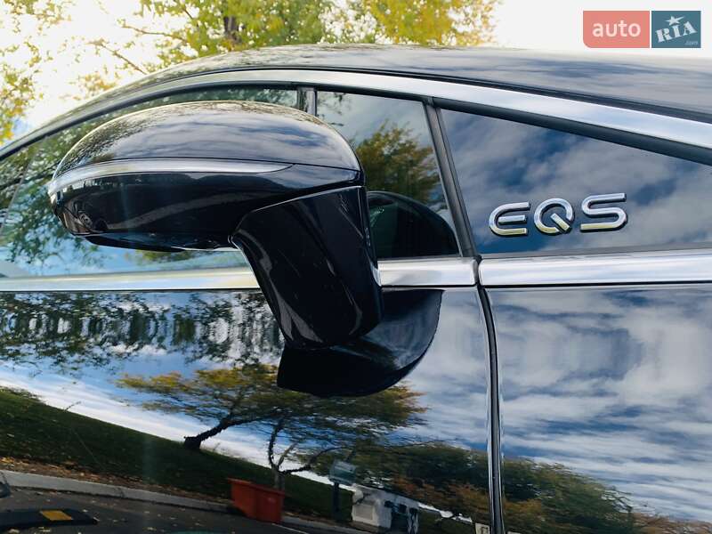 Седан Mercedes-Benz EQS 2022 в Киеве