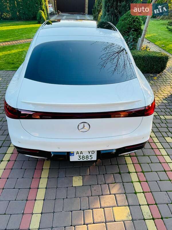 Седан Mercedes-Benz EQS 2022 в Києві