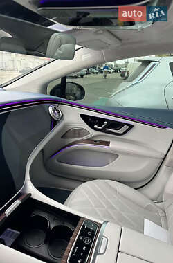 Седан Mercedes-Benz EQS 2022 в Киеве