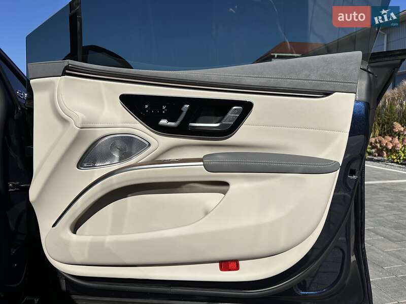 Седан Mercedes-Benz EQS 2022 в Луцке