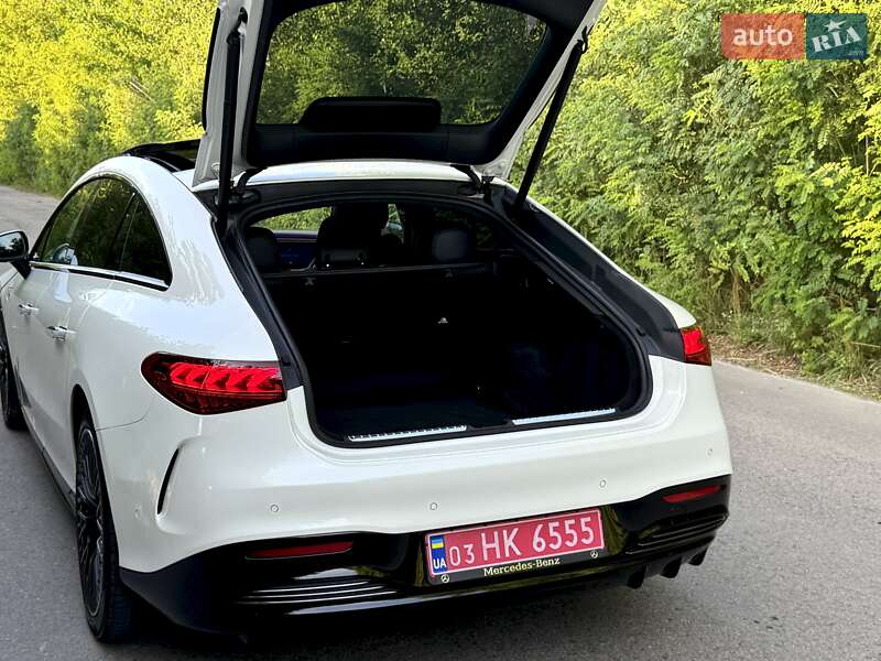 Седан Mercedes-Benz EQS 2023 в Киеве