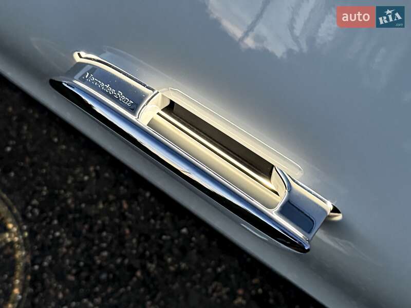 Седан Mercedes-Benz EQS 2023 в Киеве