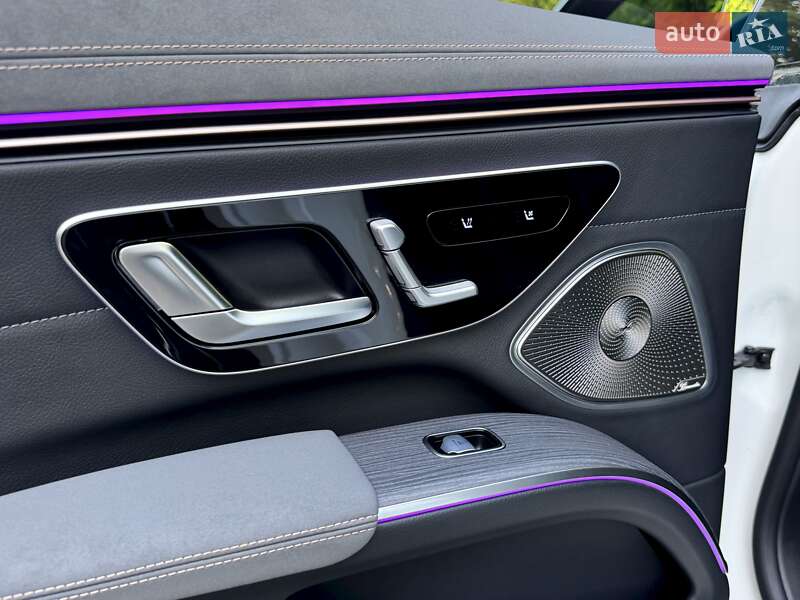 Седан Mercedes-Benz EQS 2023 в Киеве