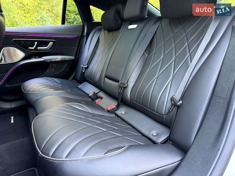 Седан Mercedes-Benz EQS 2023 в Киеве