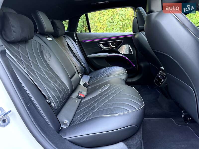 Седан Mercedes-Benz EQS 2023 в Киеве