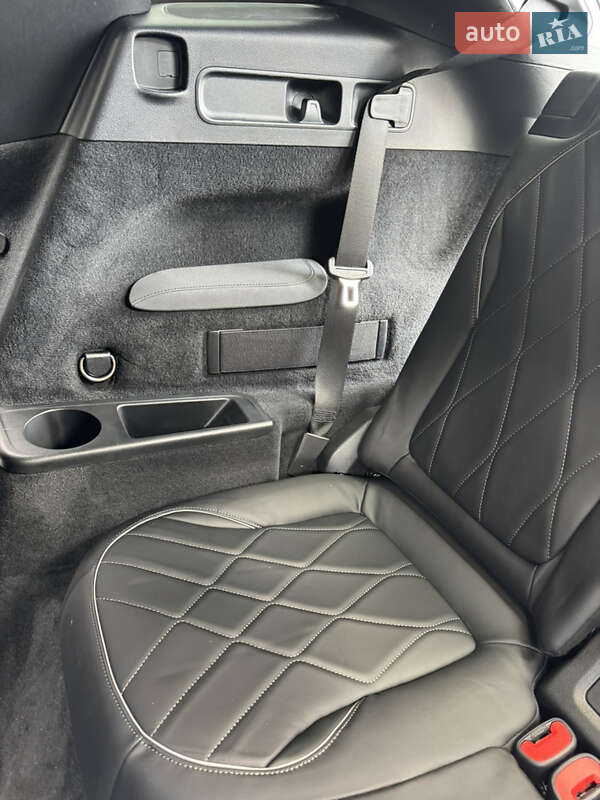 Седан Mercedes-Benz EQS 2023 в Ровно