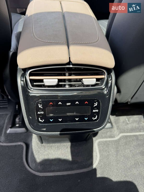 Седан Mercedes-Benz EQS 2023 в Ровно