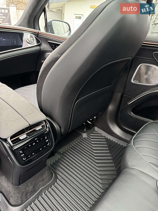 Седан Mercedes-Benz EQS 2023 в Трускавце