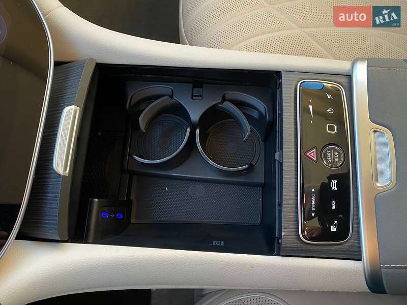 Седан Mercedes-Benz EQS 2022 в Львові