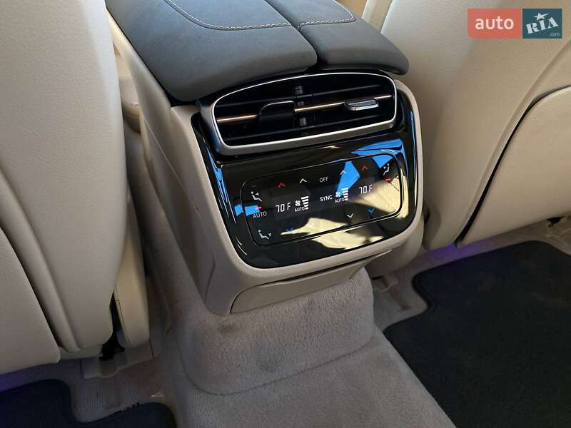 Седан Mercedes-Benz EQS 2022 в Львові