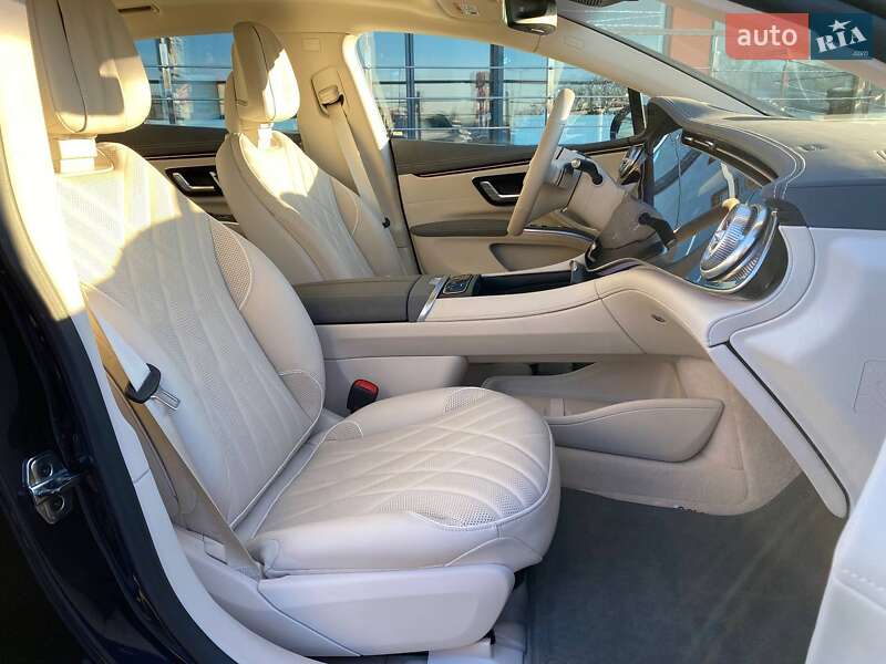 Седан Mercedes-Benz EQS 2022 в Львові