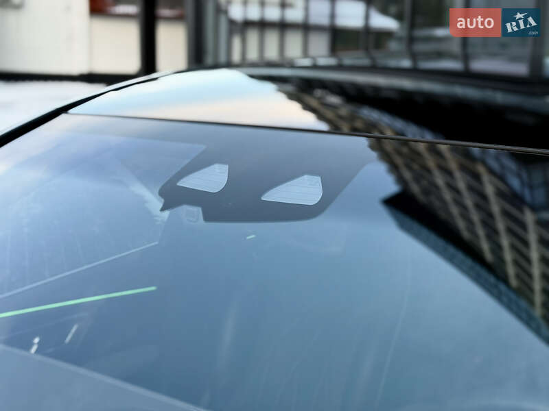 Седан Mercedes-Benz EQS 2023 в Львові