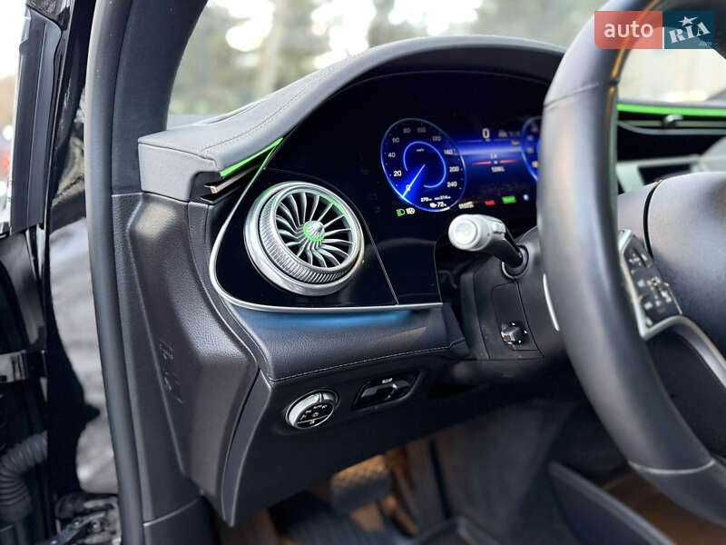 Седан Mercedes-Benz EQS 2023 в Львові