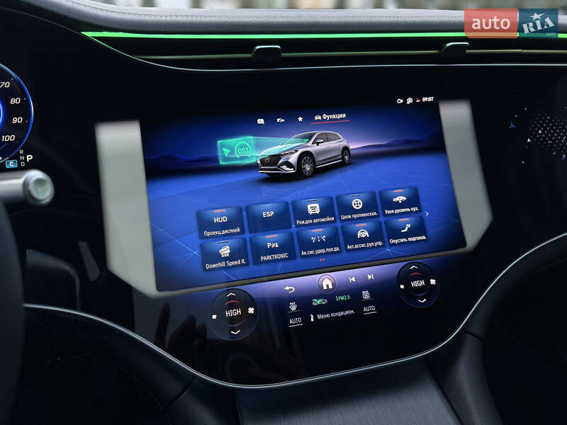 Седан Mercedes-Benz EQS 2023 в Львові