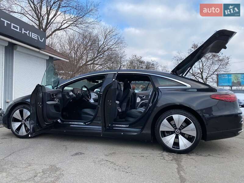 Седан Mercedes-Benz EQS 2022 в Киеве