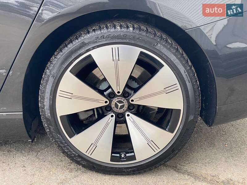 Седан Mercedes-Benz EQS 2022 в Киеве