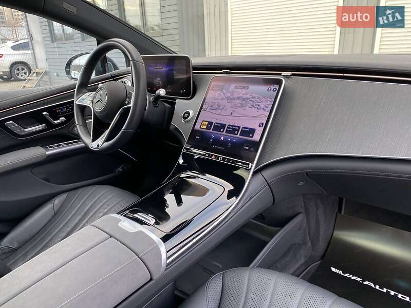 Седан Mercedes-Benz EQS 2022 в Киеве