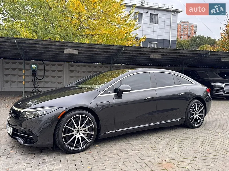 Mercedes-Benz EQS