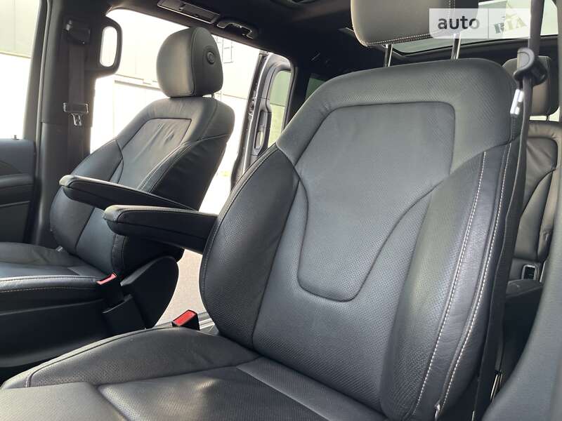 Минивэн Mercedes-Benz EQV 2022 в Киеве