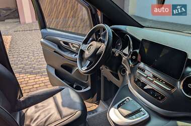 Минивэн Mercedes-Benz EQV 2021 в 