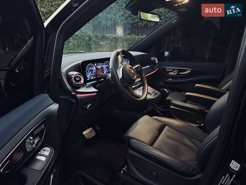 Минивэн Mercedes-Benz EQV 2024 в Киеве