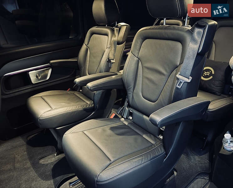 Минивэн Mercedes-Benz EQV 2024 в Киеве