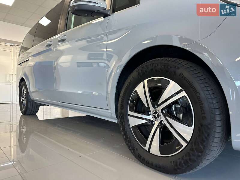 Минивэн Mercedes-Benz EQV 2025 в Киеве