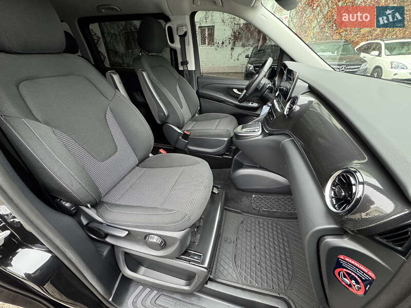 Минивэн Mercedes-Benz EQV 2023 в Киеве фото 28 Минивэн Mercedes-Benz EQV 2023 в Киеве